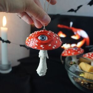 Red eyeball mushroom Amanita natural look woodland mushroom moss wreath Toadstoo
